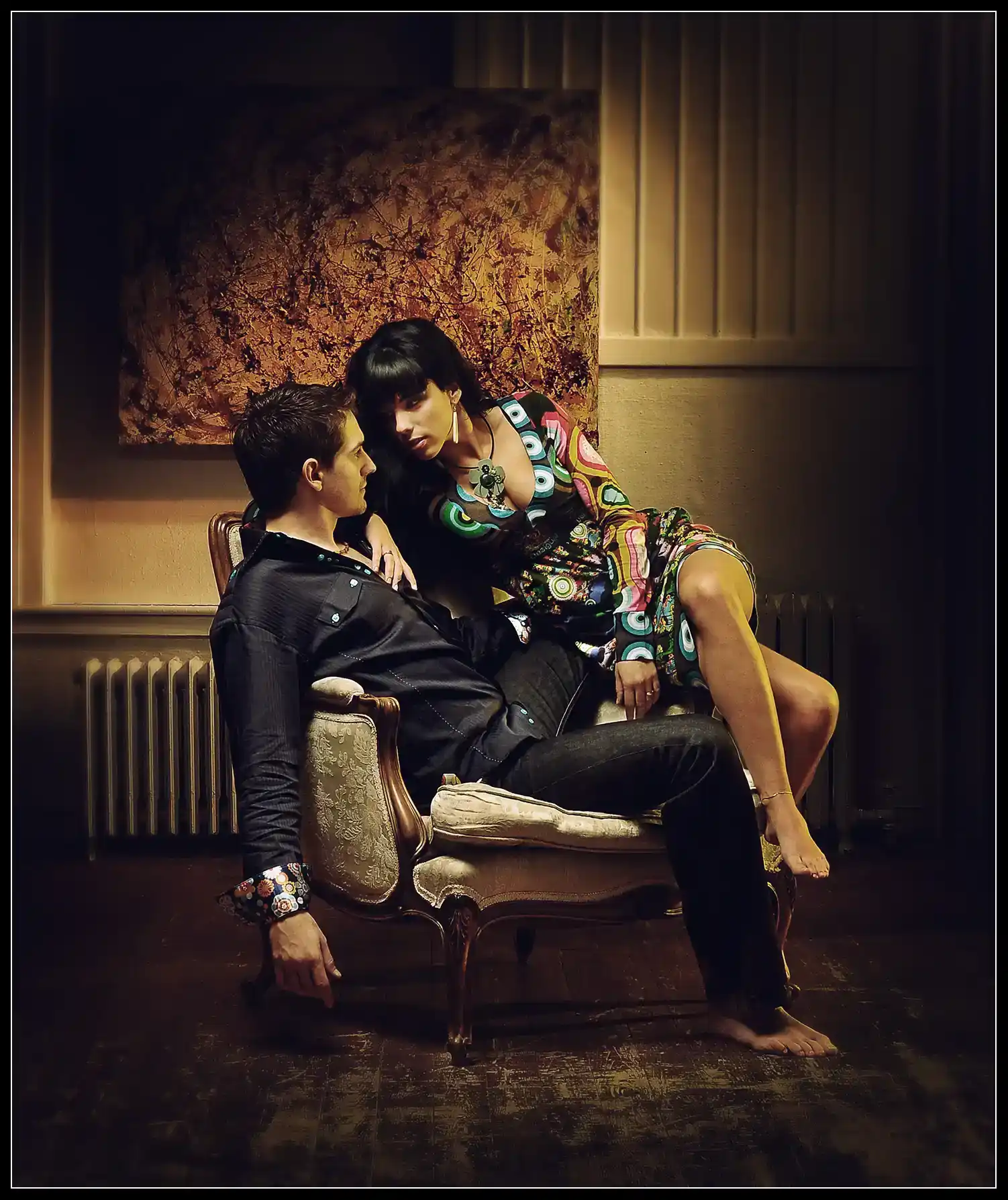 PICT 229 new couple modele sur fauteuil mode